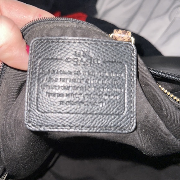 Coach leather black and cream with snakeskin straps very large bag nice - Picture 10 of 17